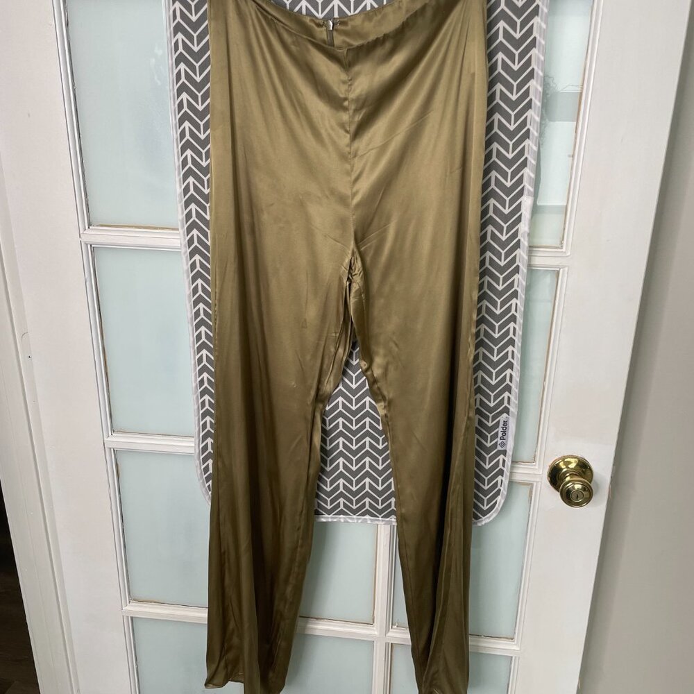 Weekend Stories | Ania Pant